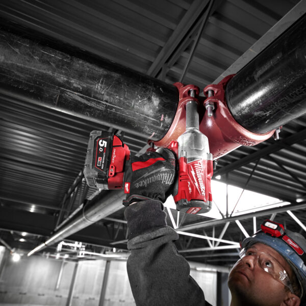 M18 FUEL w/ ONEKEY™ 1/2” High Torque Impact Wrench w/ Pin Detent